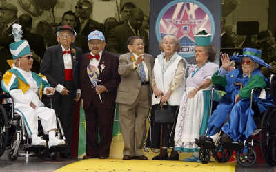 Wizard of Oz Munckins receive Hollywood Walk of Fame Star